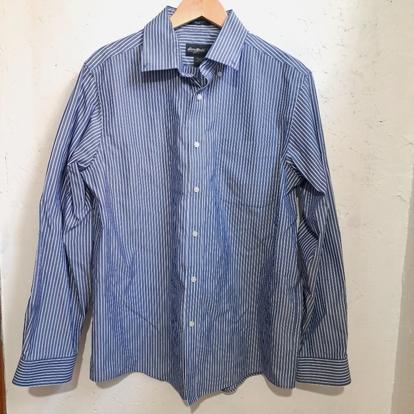 Eddie Bauer |Men's Blue Striped button down Shirt relaxed fit - Picture 2 of 9